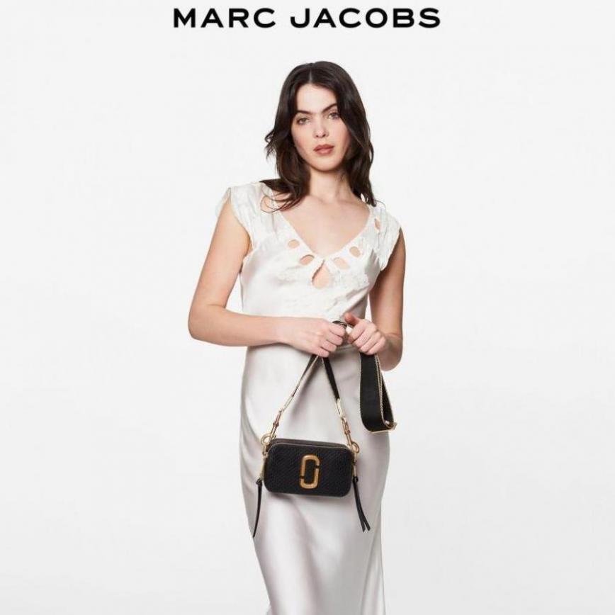 Γυναικεία συλλογή. Marc Jacobs (2022-05-04-2022-05-04)